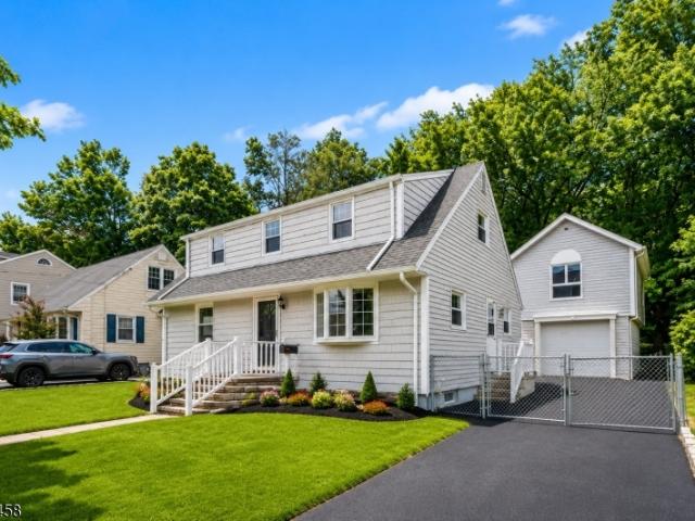 House for sale in Bloomfield, New Jersey