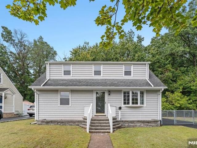 House for sale in Bloomfield, New Jersey