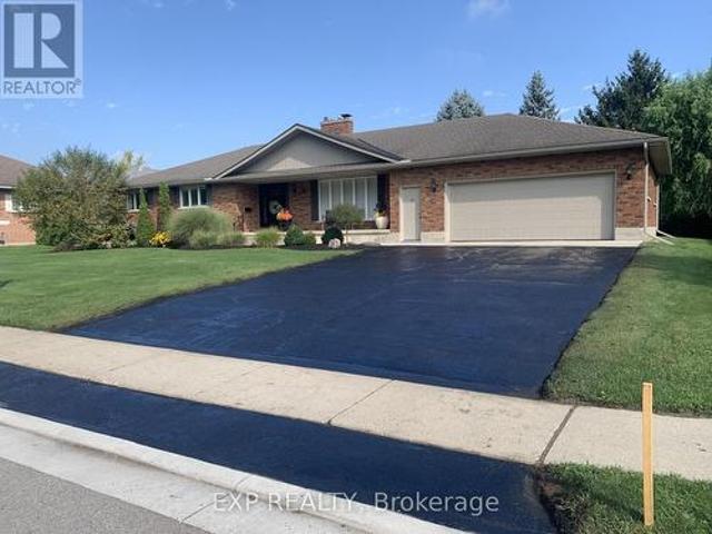House for sale in Ontario
