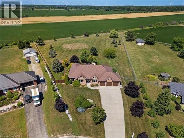 House for sale in Ontario