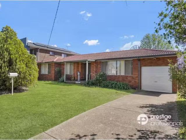 House for rent in Moorebank, Sydney