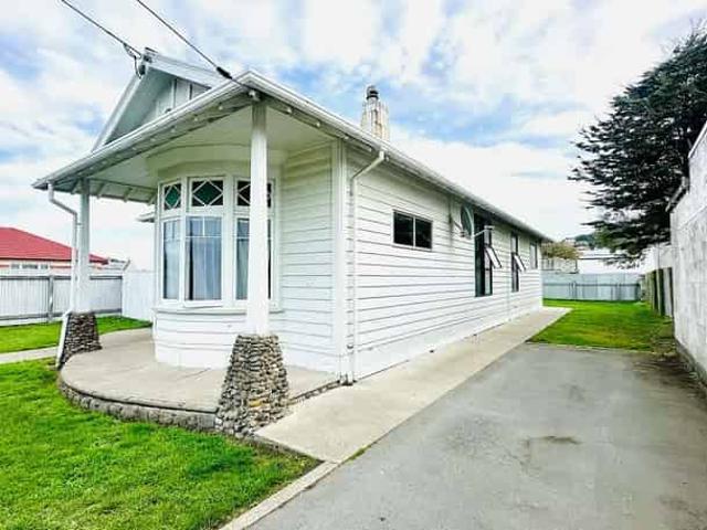 House for rent in Otakou