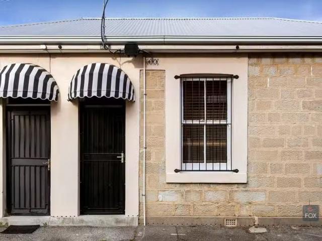 Apartment for rent in Adelaide