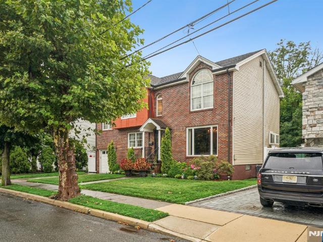 House for sale in Hudson, New Jersey