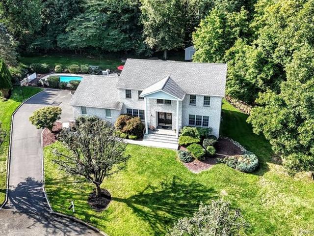 House for sale in Valley Cottage, Rockland County