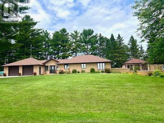 House for sale in Copper Cliff, Ontario