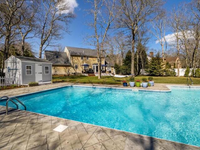 House for sale in Forestdale