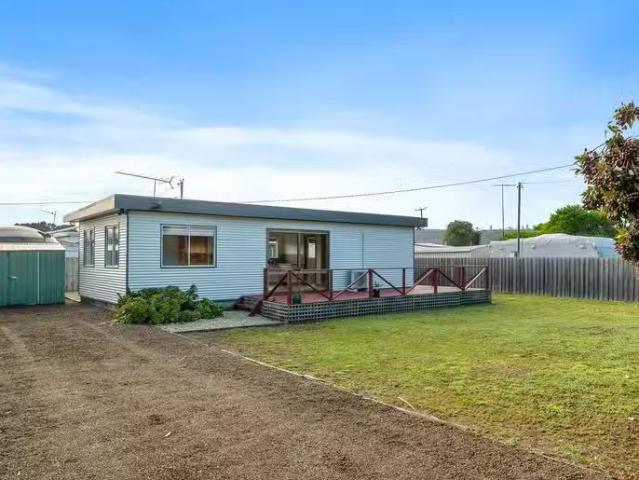 House for rent in Primrose Sands, Tasmania
