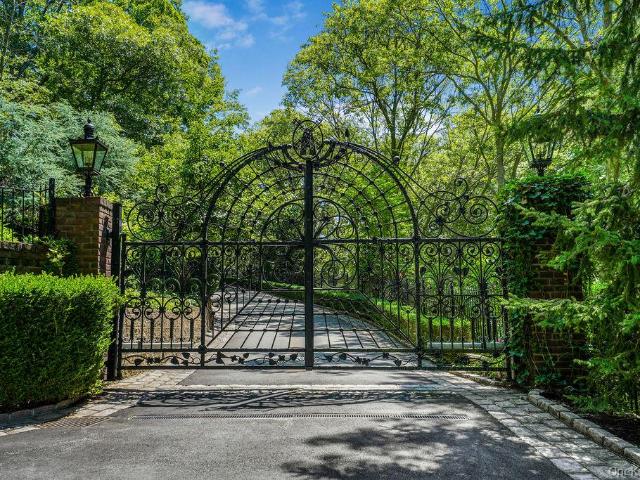 House for sale in Huntington, New York
