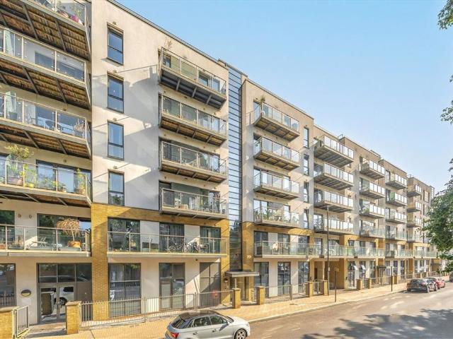 Apartment for rent in Battersea, Greater London