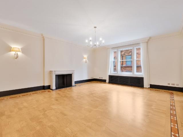 Apartment for rent in Chelsea, Greater London