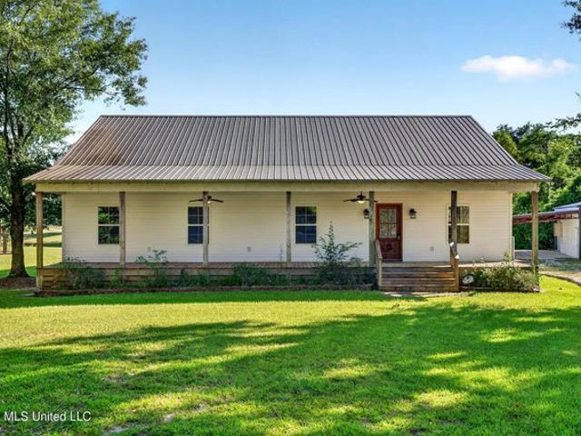 House for sale in Carriere, Mississippi