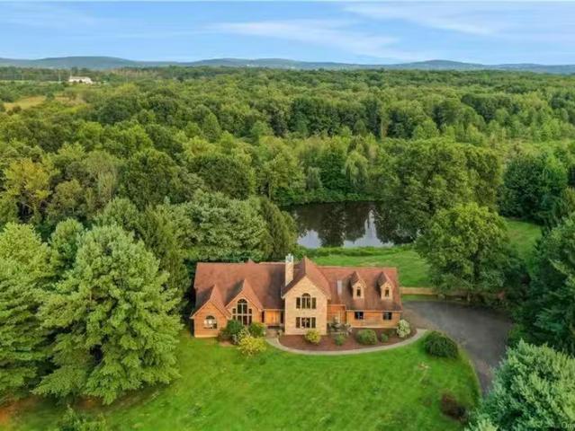 House for sale in Kingston