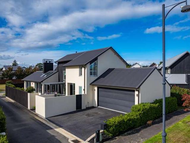 House for sale in Chaslands, Canterbury
