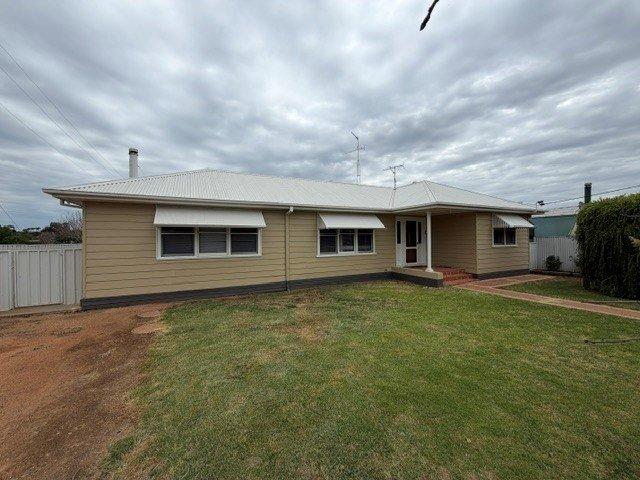 House for rent in Lockhart, Lockhart Shire Council