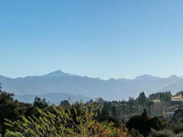 House for sale in Otakou