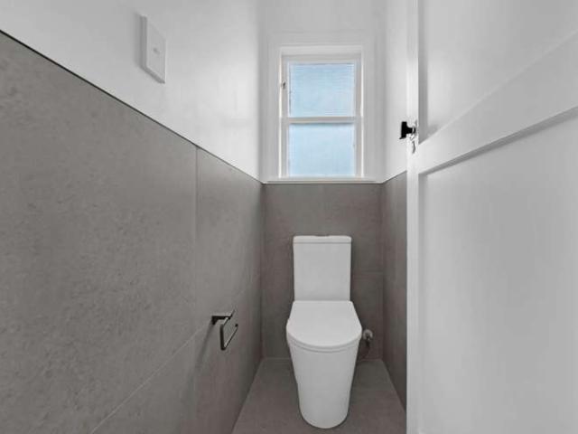 House for sale in Hillsborough