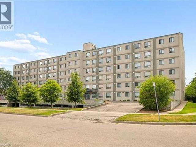 Condo for sale in Kitchener, Ontario