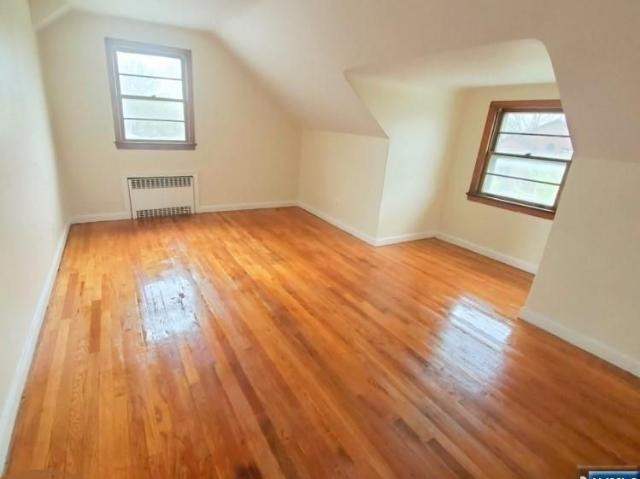 Duplex for rent in Clifton