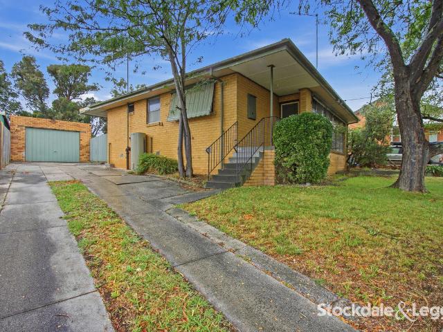 House for rent in Churchill, Victoria