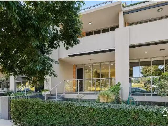 Condo for rent in Sydney, New South Wales