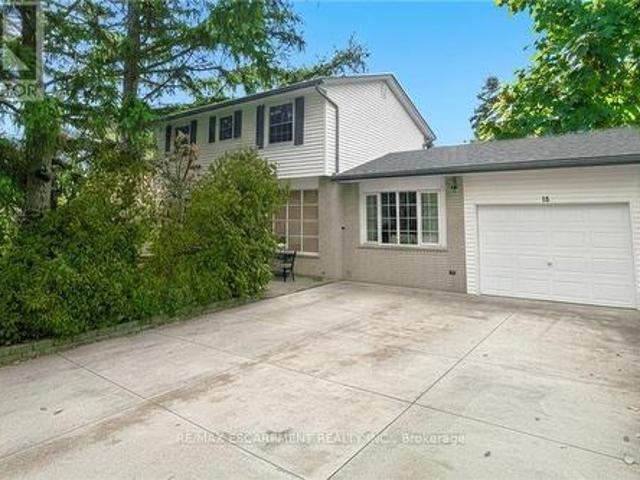 House for sale in Ancaster, Ontario