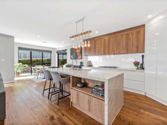 House for sale in Beachlands