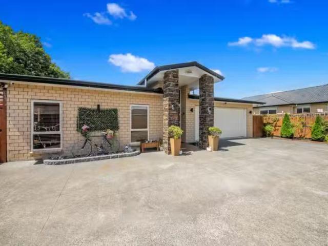 House for sale in Papakura