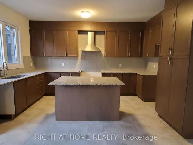 House for rent in Brampton, Golden Horseshoe