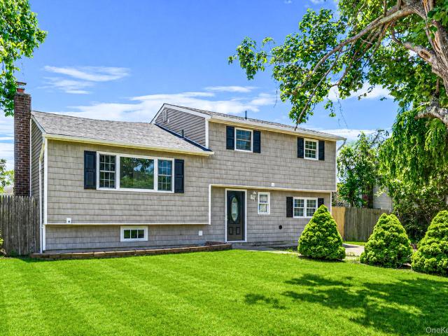 House for sale in Centereach, New York