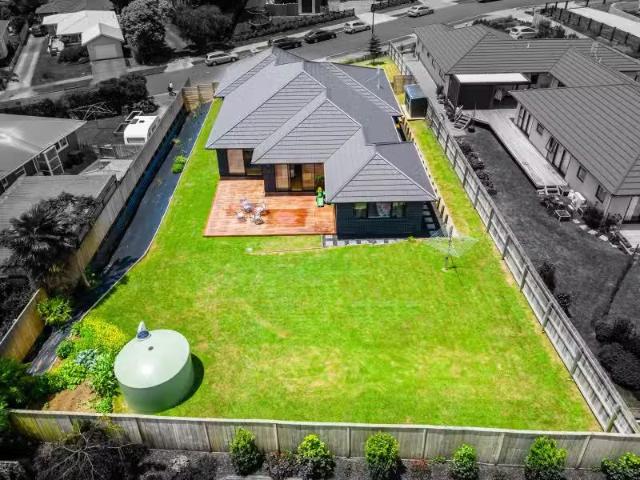 House for sale in Awhitu