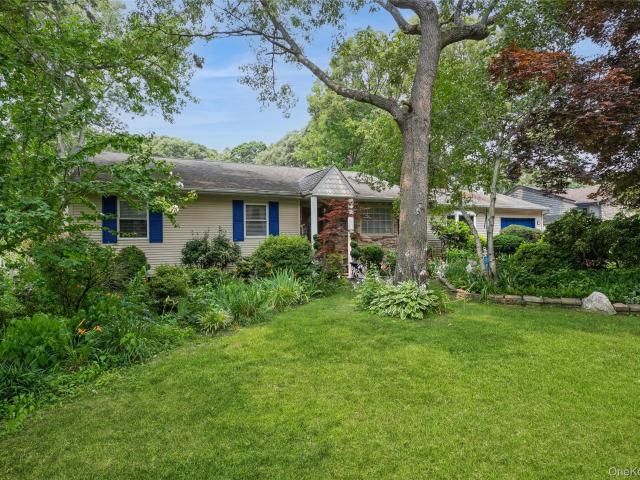 House for sale in Smithtown, New York