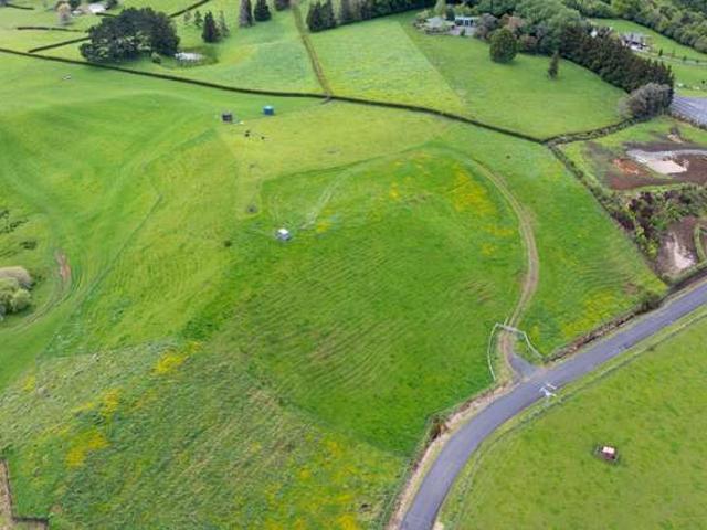 Property for sale in Ngahinapouri, Waikato