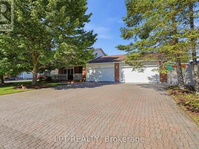 House for sale in Russell, Ontario