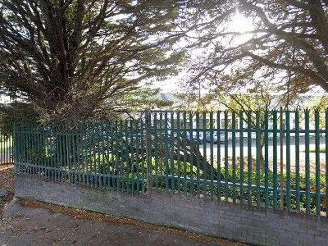 Office to rent in Bluebell, North Tipperary