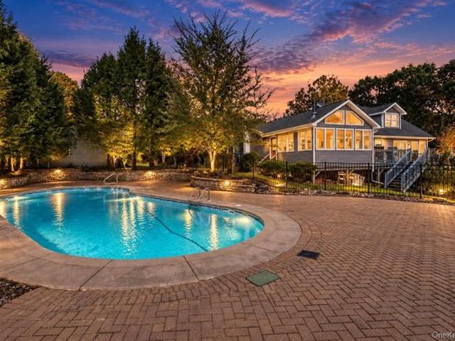 House for sale in Highland, Town of Lloyd