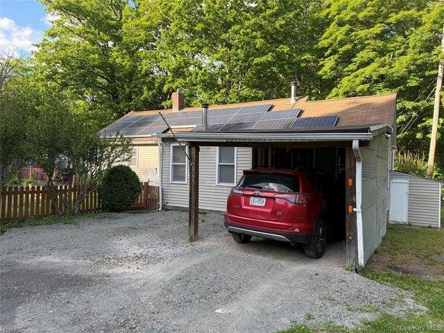 House for sale in Bloomingburg, New York