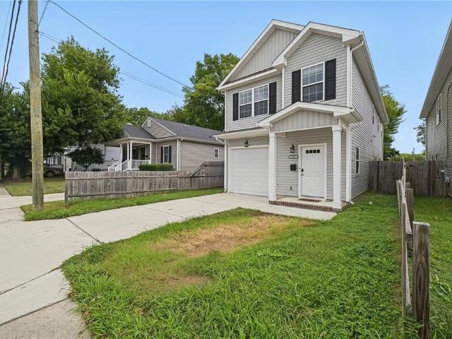House for sale in West Hampton, Hampton
