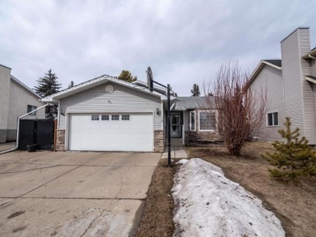 House for sale in Spruce Grove, Alberta