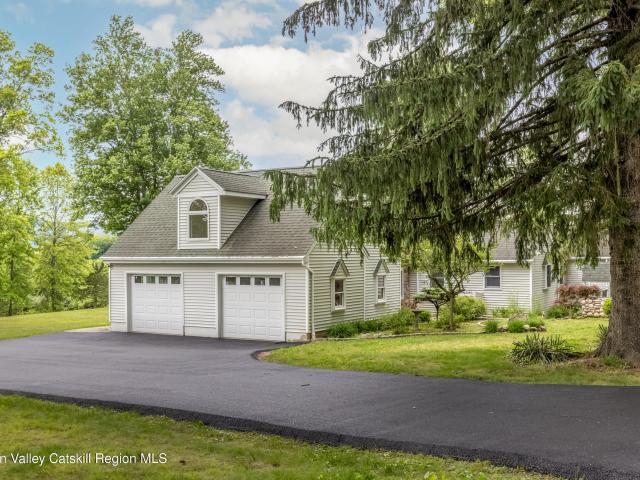 House for sale in Gardiner, New York