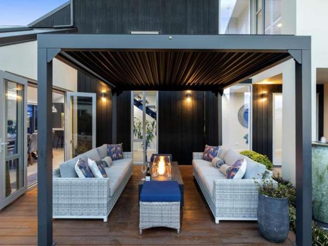 House for sale in Chaslands, Canterbury