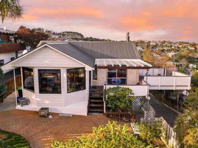 House for sale in Otakou