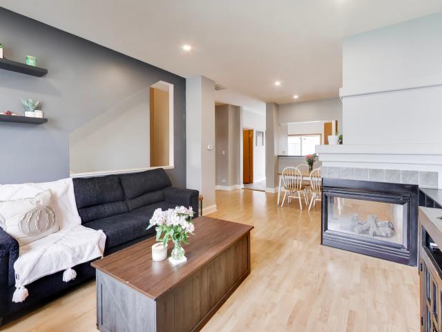 Condo for sale in Mchenry, Illinois