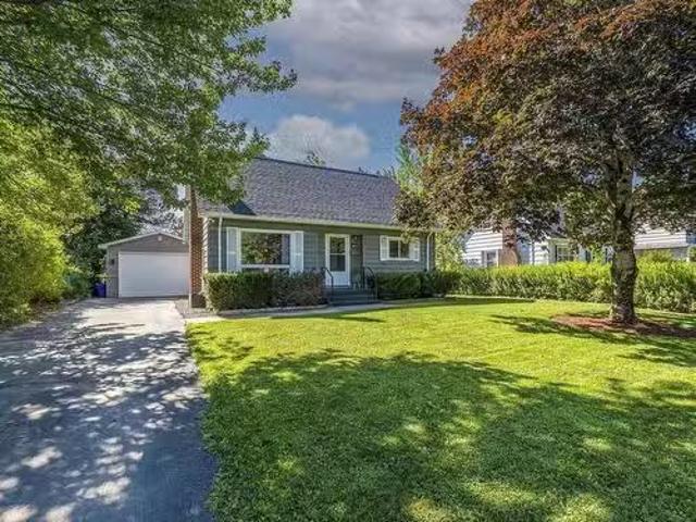 House for sale in Dartmouth, Nova Scotia