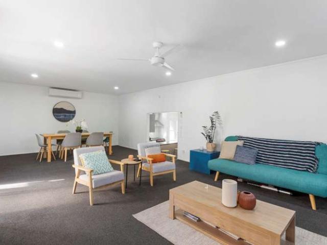House for sale in Oratia