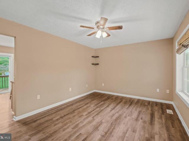 House for sale in Hedgesville, West Virginia
