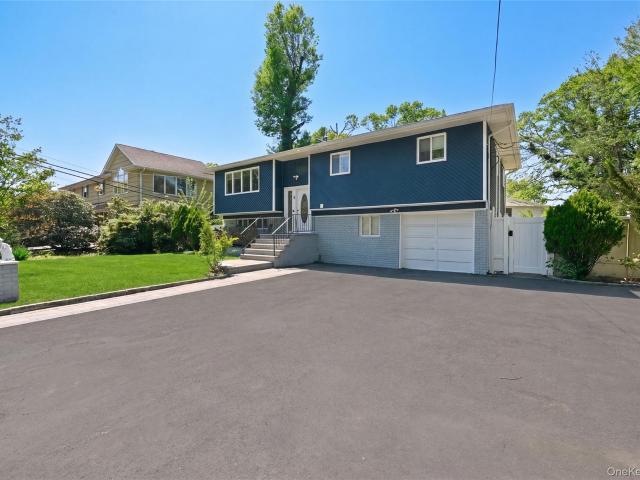 House for sale in Syosset, Nassau County