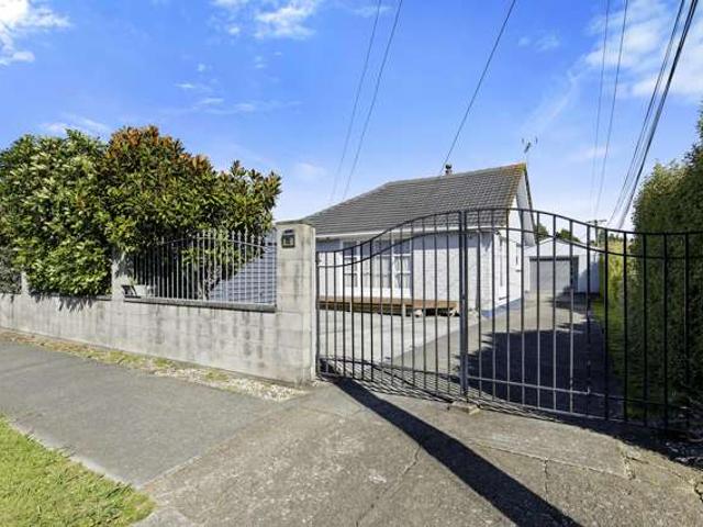 House for sale in Pauatahanui, Wellington