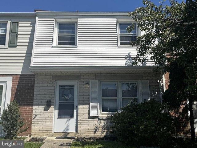Townhouse for sale in Delaware