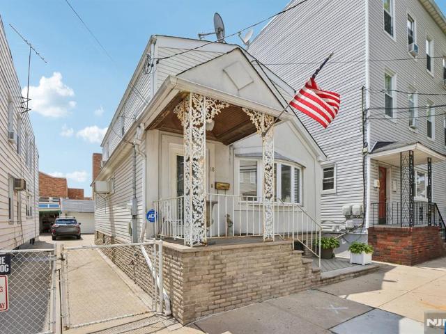 House for sale in Hudson, New Jersey